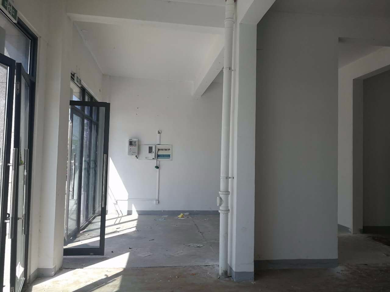 产金所_杭州市江干区钱塘白石嘉苑17幢底商1-4号房屋四年租赁权