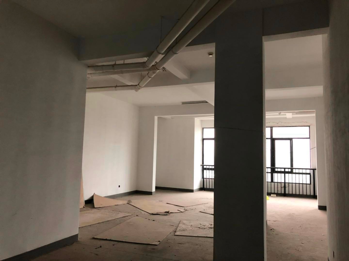 产金所_杭州市江干区钱塘白石嘉苑15幢底商1号四年租赁权