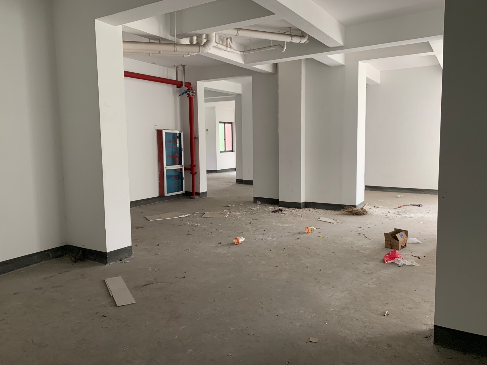 产金所_杭州市江干区东港嘉苑一区底商4号商铺四年租赁权