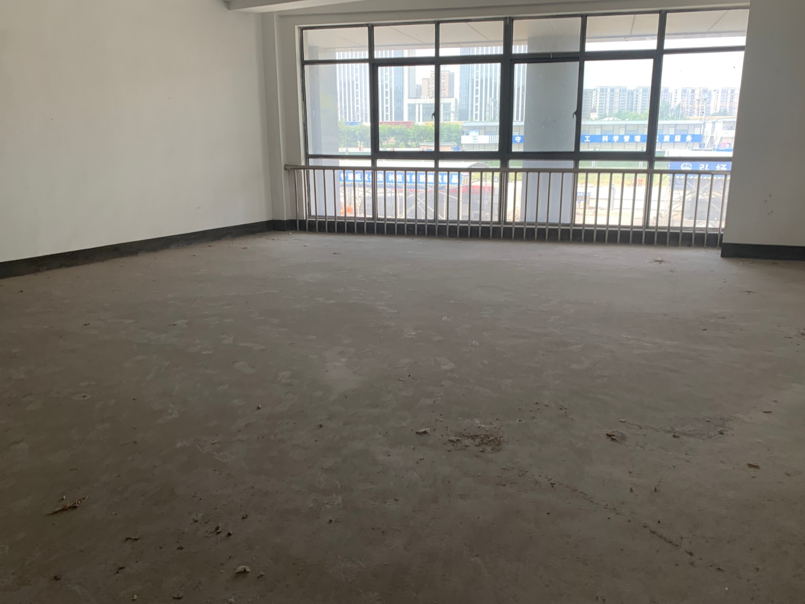 产金所_杭州市江干区东港嘉苑一区底商33号商铺四年租赁权