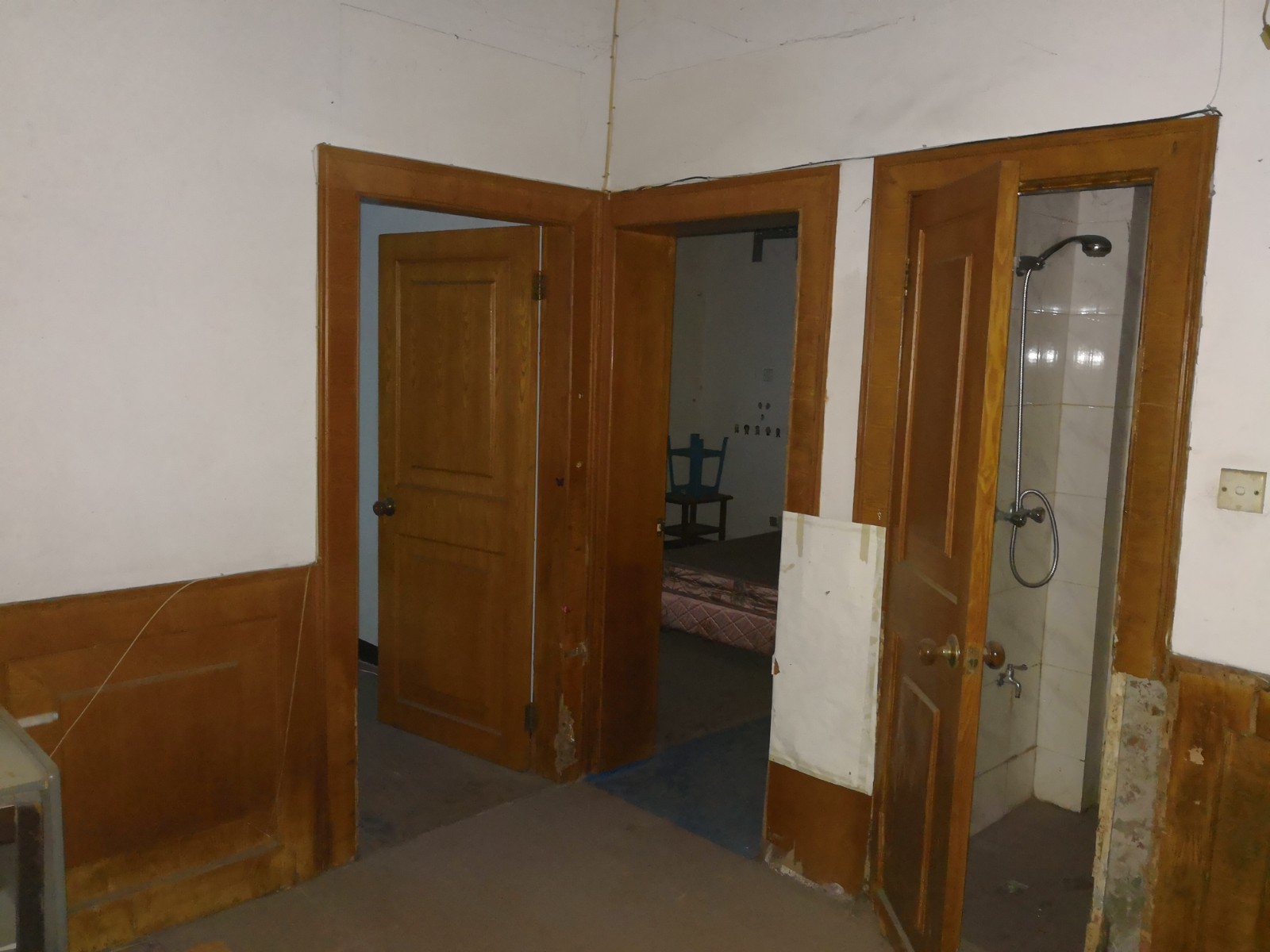 产金所_杭州市屏风街68号6单元101室