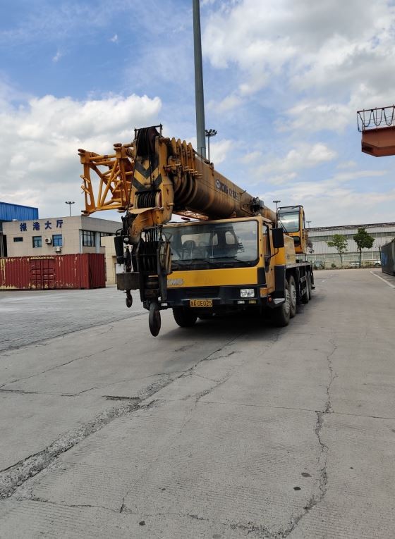 浙a0e025徐工牌重型专项作业车