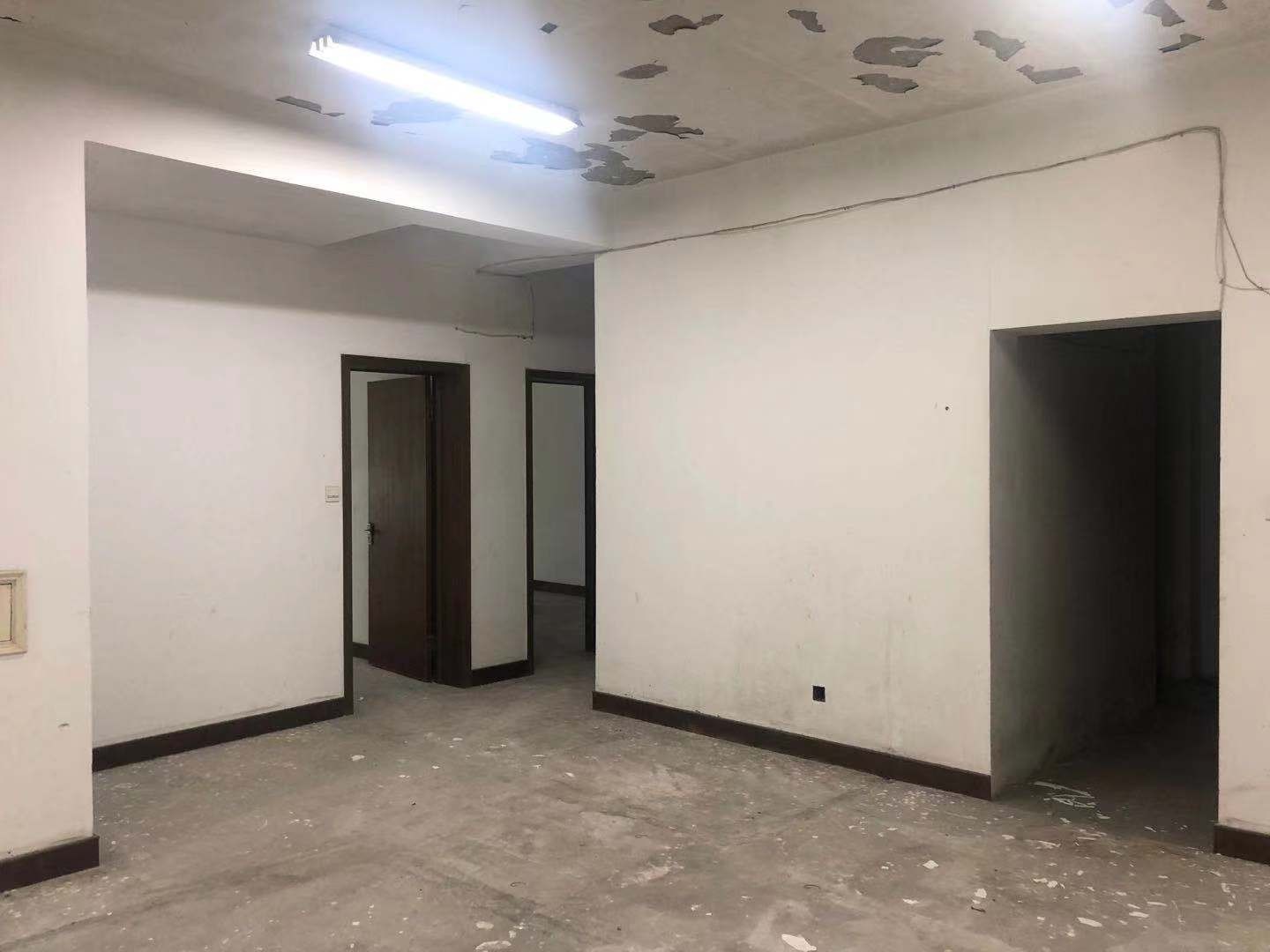 杭州市滨江区钱塘春晓花园18幢1单元102室房产